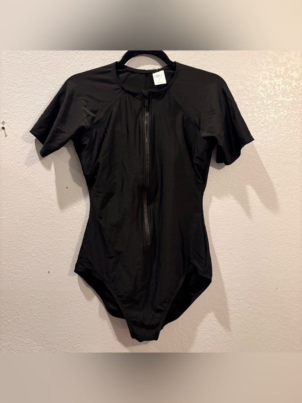 Kona Sol Rash Guard Swimsuit, NWOT, Size L